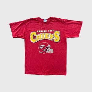 Vintage Kansas City Chiefs T Shirt Large Red NFL Football Graphic Y2K Sportswear
